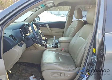 2011 Toyota Highlander Base из США, поврежденный, VIN 5TDBK3EH1BS048755